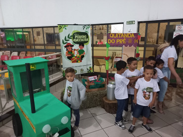 Foto 4: Escola Gagliardi e Secretaria de Agricultura e Meio Ambiente realizam formatura dos alunos participantes do Projeto 