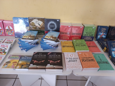 Foto 8: Cultura realiza mais uma Feira do livro