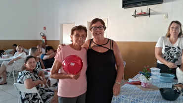 Foto 7: Chá da tarde em homenagem as MÃES da Terceira Idade