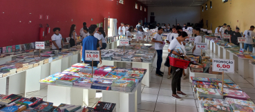 Foto 84: Cultura realiza mais uma Feira do livro