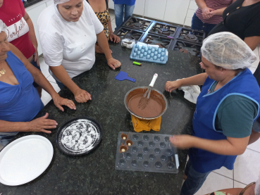 Foto 18: Oficina de Fabricação de Ovos de Páscoa