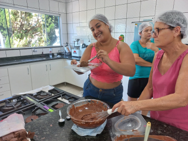 Foto 35: Oficina de Fabricação de Ovos de Páscoa