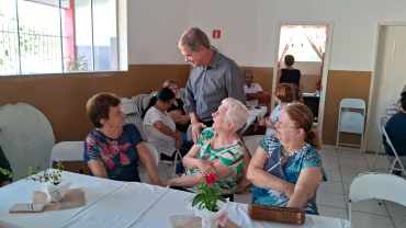 Foto 11: Chá da tarde em homenagem as MÃES da Terceira Idade