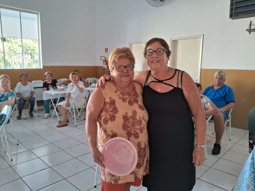 Foto 8: Chá da tarde em homenagem as MÃES da Terceira Idade