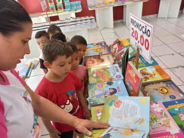 Foto 107: Cultura realiza mais uma Feira do livro