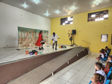 Foto 49: Teatro em combate a Dengue