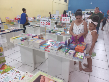 Foto 132: Cultura realiza mais uma Feira do livro