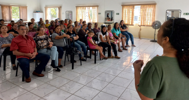 Foto 13: Ação da Secretaria de Agricultura no Centro Comunitário