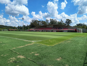 Foto 6: Mais um atleta de Quatá se destaca no futebol