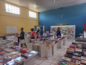 Foto 70: Cultura realiza mais uma Feira do livro