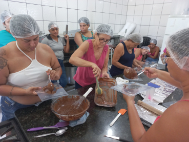 Foto 32: Oficina de Fabricação de Ovos de Páscoa