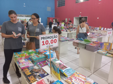 Foto 129: Cultura realiza mais uma Feira do livro