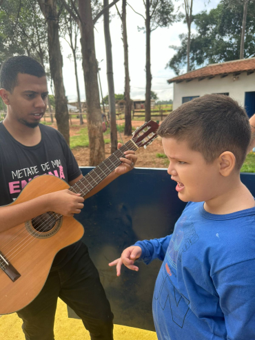 Foto 12: Abril Azul: mês de conscientização sobre o autismo.