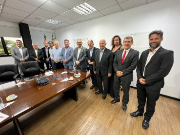 Notícia Prefeito de Quatá e Presidente do CIVAP, Marcelo Pecchio, participa de reunião sobre a instalação do CIT em Assis