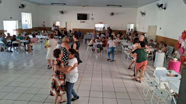 Foto 23: Chá da tarde em homenagem as MÃES da Terceira Idade