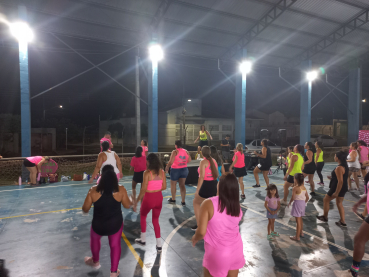 Foto 49: Aulão de Zumba em prestígio às Mulheres