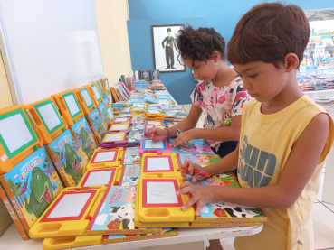 Foto 92: Cultura realiza mais uma Feira do livro