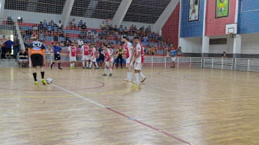 Foto 49: Villa F.C vence nos pênaltis a final do Campeonato de Férias e conquista o título de campeã da competição