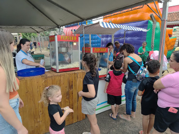 Foto 23: Prefeitura de Quatá realiza festa em comemoração ao Dia das Crianças