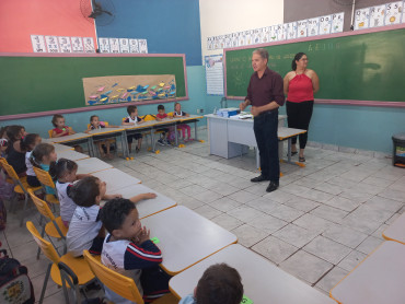 Foto 158: Volta às Aulas em Quatá: Alunos recebem Kit Escolar e Mimo especial