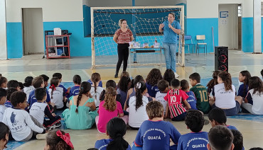 Foto 50: Alunos e usuários recebem orientações sobre prevenção e controle do diabetes 