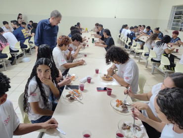 Foto 139: Churrasco marca as comemorações alusivas ao Dia das Crianças