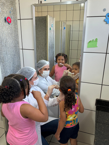 Foto 3: Saúde Bucal vai até as Escolas Municipais e particulares de Quatá