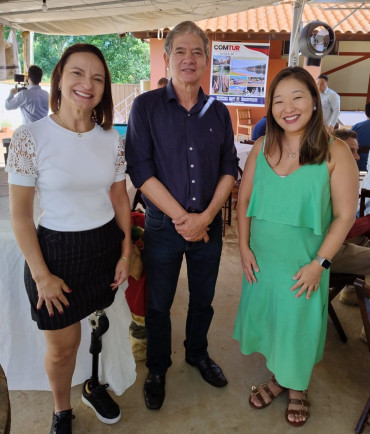 Foto 3: Quatá participa do 1º Fórum de Desenvolvimento Turístico em Varpa