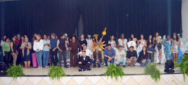 Foto 72: Moda e consciência ambiental é destaque em desfile da Etec
