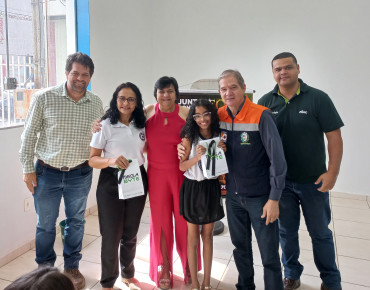 Foto 24: Alunos de Quatá são premiados no 3º Concurso Cultural 