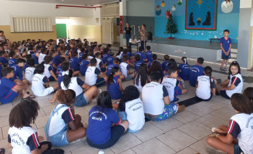 Foto 32: Alunos e usuários recebem orientações sobre prevenção e controle do diabetes 