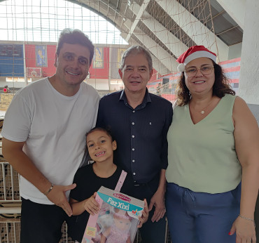 Foto 150: Especial de Natal: entrega de brinquedos