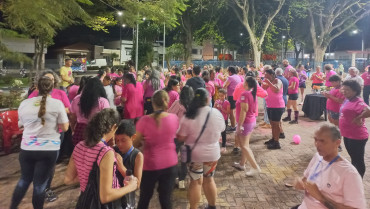 Foto 47: Caminhada e Passeio Ciclístico em prol do Outubro Rosa