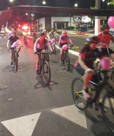 Foto 50: Caminhada e Passeio Ciclístico em prol do Outubro Rosa