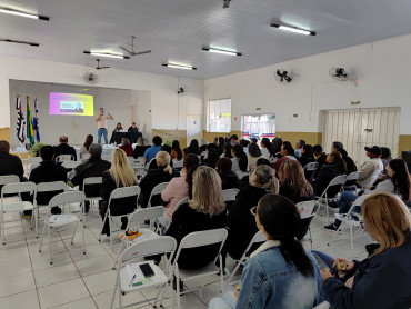Foto 78: 6ª Conferência Municipal de Saúde reúne comunidade para discutir propostas sobre o SUS em Quatá