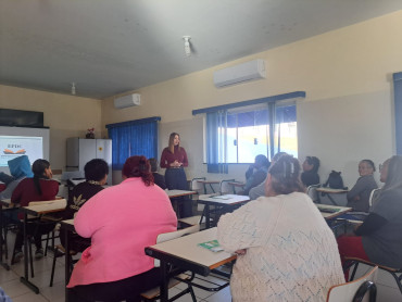 Foto 14: CRAS promove palestra sobre Educação Financeira em parceria com o PROCON