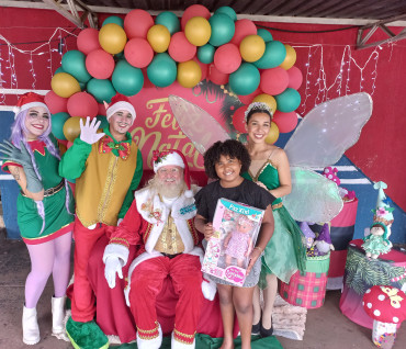 Foto 98: Especial de Natal: entrega de brinquedos