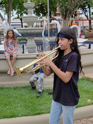 Foto 1: Guri comemora 30 anos com flashmob simultâneo em 70 cidades