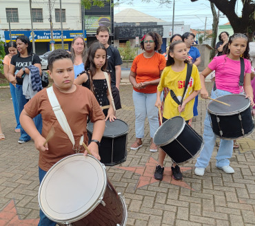 Foto 11: Guri comemora 30 anos com flashmob simultâneo em 70 cidades