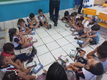 Foto 143: Volta às Aulas em Quatá: Alunos recebem Kit Escolar e Mimo especial