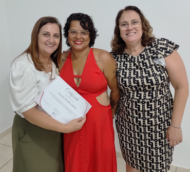 Foto 48: Entrega de certificados marca encerramento de cursos profissionalizantes em Quatá