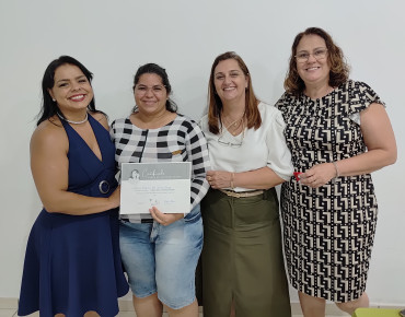 Foto 54: Entrega de certificados marca encerramento de cursos profissionalizantes em Quatá
