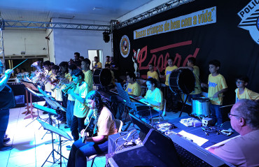 Foto 142: Alunos dos 5º anos de Escolas Municipais recebem certificado do Proerd