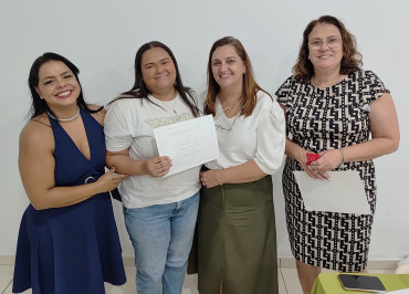 Foto 60: Entrega de certificados marca encerramento de cursos profissionalizantes em Quatá