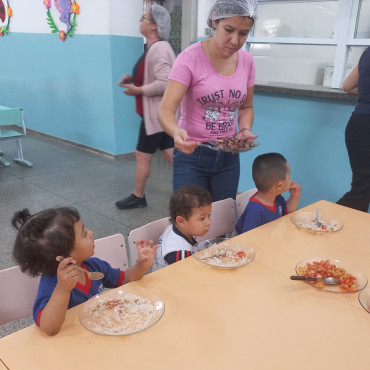 Foto 64: Churrasco marca as comemorações alusivas ao Dia das Crianças