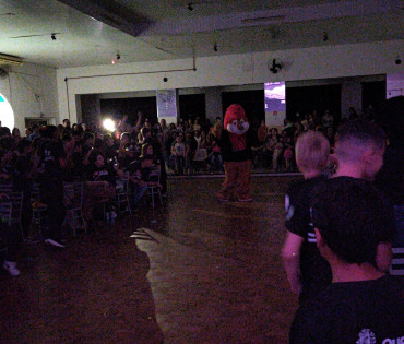 Foto 220: Alunos dos 5º anos de Escolas Municipais recebem certificado do Proerd