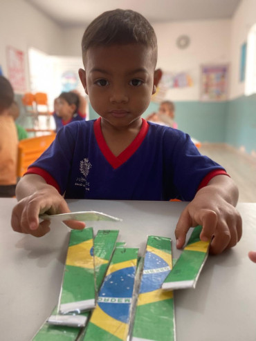 Foto 13: Creche Orísia comemora 7 de Setembro