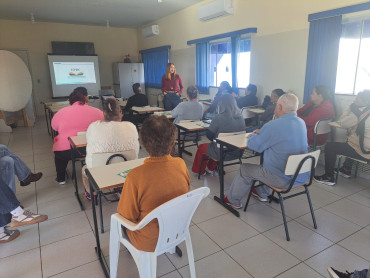 Foto 11: CRAS promove palestra sobre Educação Financeira em parceria com o PROCON