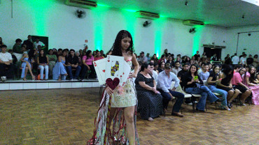 Foto 24: Moda e consciência ambiental é destaque em desfile da Etec