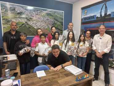 Foto 1: Premiação da Olimpíada Civap de Língua Portuguesa e Matemática 